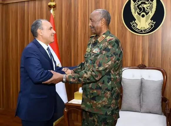  وزير الخارجية