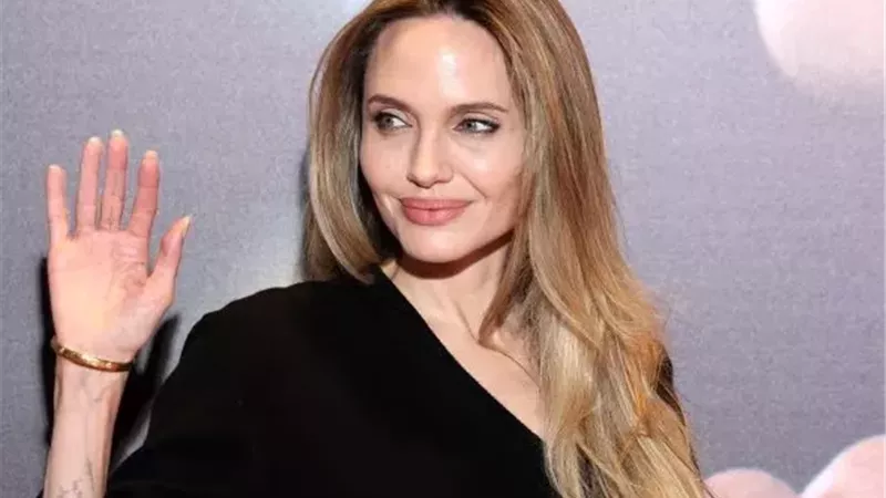 أنجلينا جولي