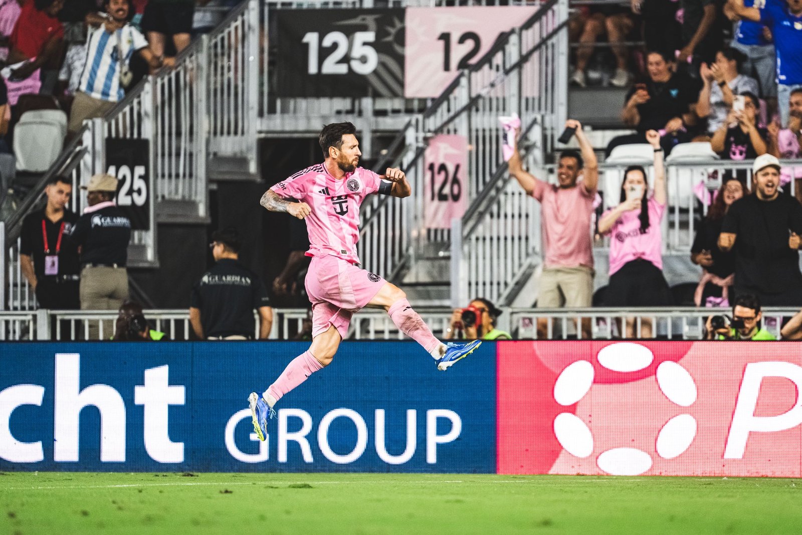 ليونيل ميسي