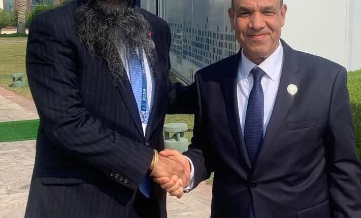 وزير الخارجية يلتقي وزير الدولة الكندي للتنمية الدولية على هامش منتدى الدوحة